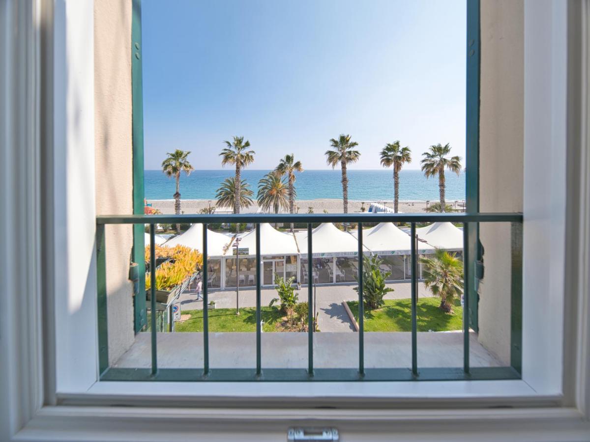 Medusa Apartment - Lungomare Finale Ligure Zewnętrze zdjęcie